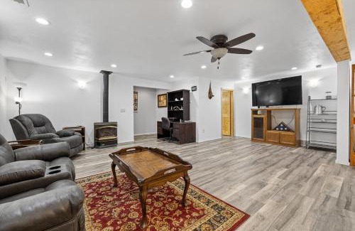 Lead Casa | Ponderosa Hideaway-ATV, Hiking, Snowmobiling, Hunting & Casino Fun