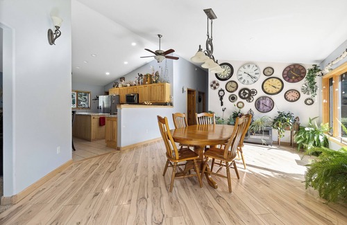 Lead Casa | Ponderosa hideaway, close to trails, Sleeps 10, with creek