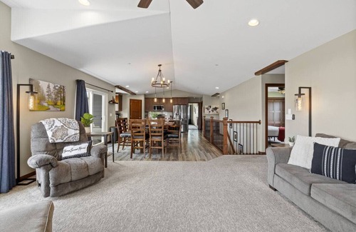 Colonial Pine Hills Apartamento | Ponderosa Mile Retreat