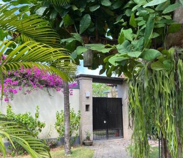 Jimbaran Bay Casa | Pondok Ledog 01