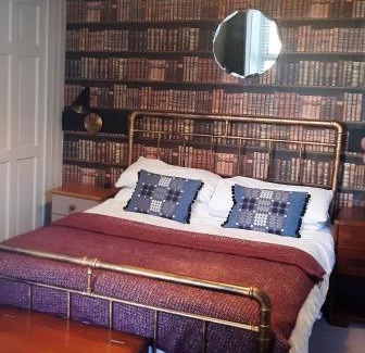 Carmarthen Casa | Pondside Cottage