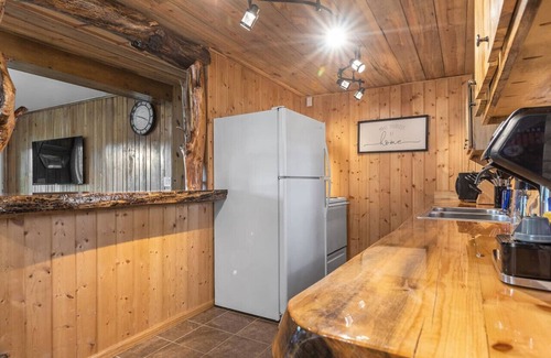 Custer Apartamento | Pondside Lodge: Hottub + Sauna + Firepit + Game Room