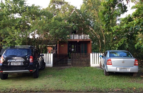 Pontal do Sul Casa | Acogedor chalet tipo suizo
