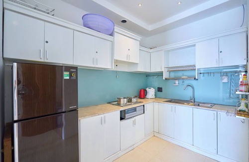 Thang Tam Apartamento | Pooh House tiene 3 dormitorios con amplias vistas al mar y brisa.