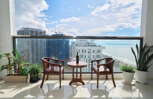 Thang Tam Apartamento | Pooh House tiene 3 dormitorios con amplias vistas al mar y brisa.