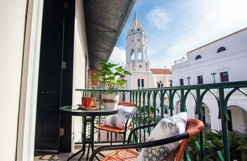 Casco Viejo Apartamento | Apartamento triple reformado de diseño con piscina
