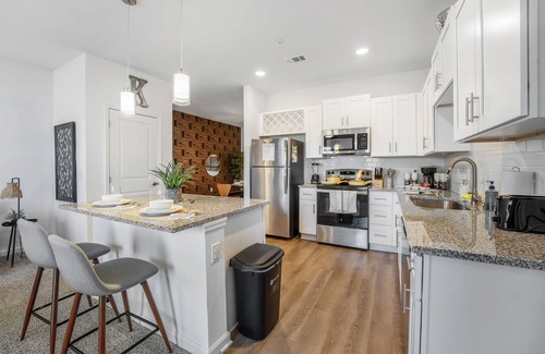 Yulee Apartamento | POOL 3BR Wildlight Gym Bikes Nature Trails Cornhole Grill Deck near Amelia!