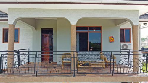 Kunduchi Villa | Pool- 5Br 4Ba- Balcony- Garden- AirCon- Parking