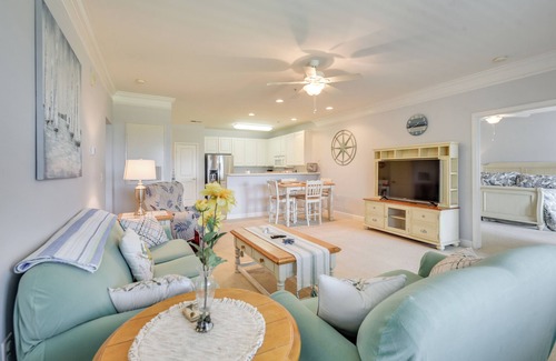 Calabash Condominio | Pool Access & 11 Mi to Beach: Calabash Condo!