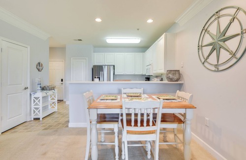 Calabash Condominio | Pool Access & 11 Mi to Beach: Calabash Condo!