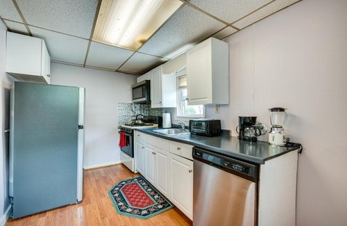Bath Apartamento | Pool Access Bath Vacation Rental Condo!