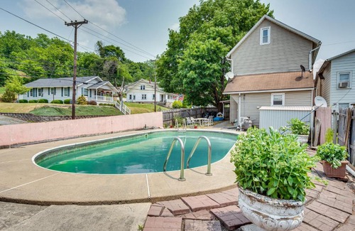 Bath Apartamento | Pool Access Bath Vacation Rental Condo!