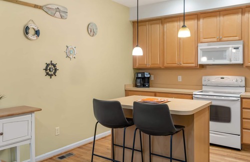 Dodds Addition Casa | Pool and 3.5 blocks to the beach. Rehoboth/Dewey House.