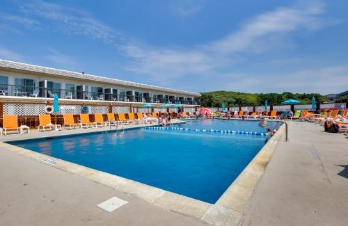 Provincetown Apartamento | Pool and Beach Access Coastal Condo in Provincetown