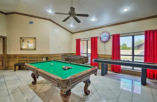 Harlingen Casa | Pool and Game Room Waterfront Harlingen Home