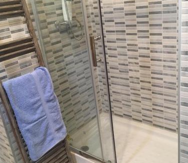 La Merced Apartamento | Pool and garage old town