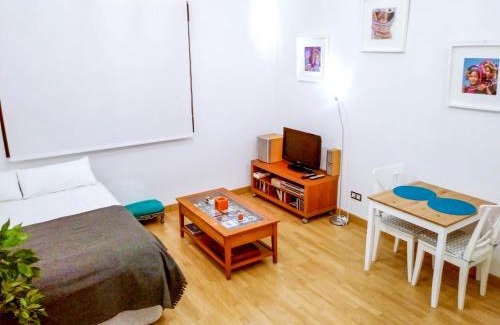 La Merced Apartamento | Pool and garage old town