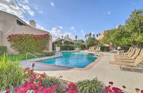 Palm Desert Apartamento | Pool and Hot Tub Access Palm Desert Studio Condo