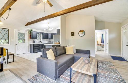 Tobyhanna Casa | Pool and Lake Access Family Poconos Cabin with Deck