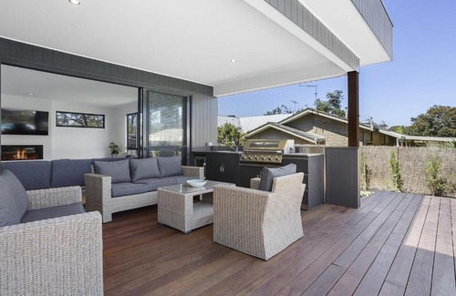 Mount Martha Casa | Pool and Spa - 300m walk to Beach