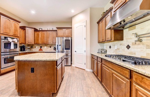 Queen Creek Casa | Pool, BBQ & Bar: Family Home in Queen Creek
