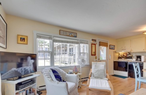 Provincetown Condominio | ¡NUEVO! Provincetown Condo w / Pool - A pie de la playa!