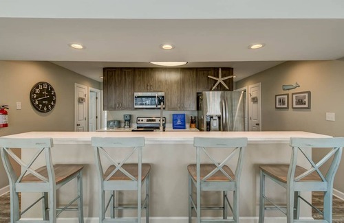 Sandbridge Casa | Pool by the Sea | 480 ft to the beach | Private Pool and Hot Tub