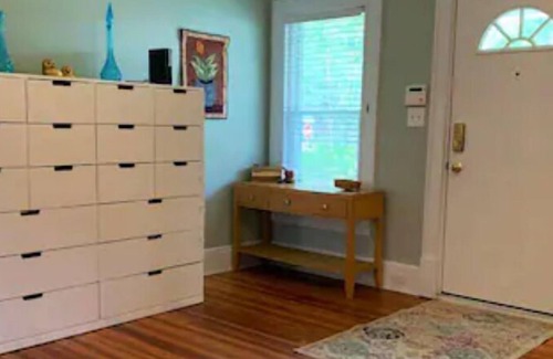 Durham Casa | Newly remodeled pool, cozy 1940s bungalow in Northgate Park