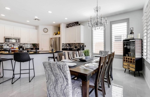 Cottonflower Casa | Pool, Fire Pit & Grill: Goodyear Home!