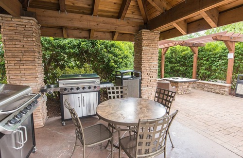 Wilmington Apartamento | Piscina. Desayuno gratis. Gimnasio. King Studio cerca del centro de convenciones.