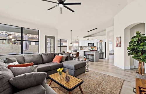 Desert Shires Casa | Pool, Fun & Relaxation | Stylish Scottsdale Stay