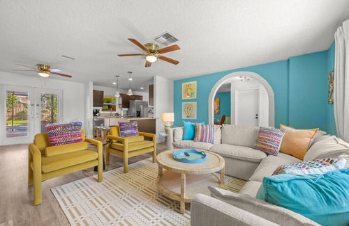 Palm Harbor Casa | Pool, games & more—fun for everyone!