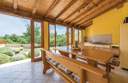 Svetvincenat Casa | Piscina, parrilla, WiFi, billar, bicicletas, bádminton, lavavajillas, lavadora.