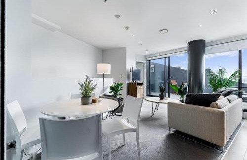 Auckland Central Business District Apartamento | Pool, Gym & Modern 2BR Sky Tower View Zodiak Stays