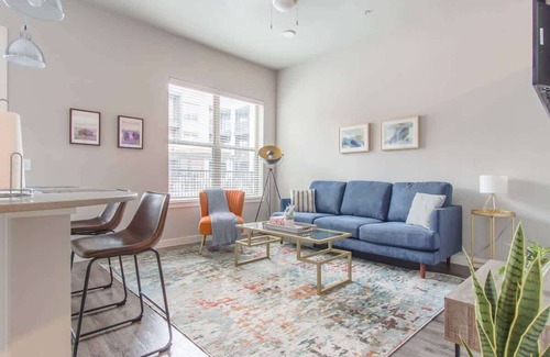 McKinney Apartamento | Pool + Gym + Parking 1BR King Suite A