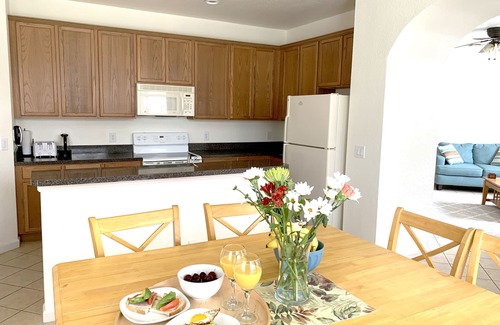 Crescent Lakes Casa | Villa de 4 dormitorios y 4 baños con sala de juegos, piscina privada y spa ubicado en una comunidad turística
