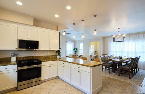 Templeton Casa | Pool, Hot Tub, Bar, GameRoom & Gym-Wine Country Oasis near Paso, Fair, WaterPark