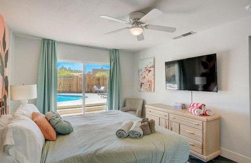 Spring Valley Casa | Pool & Hot Tub! Centrally Located, Less Than 3 Miles to The Strip!