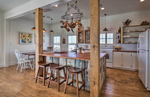 Schulenburg Casa | Pool, Hot Tub & Game Room: Schulenburg Retreat