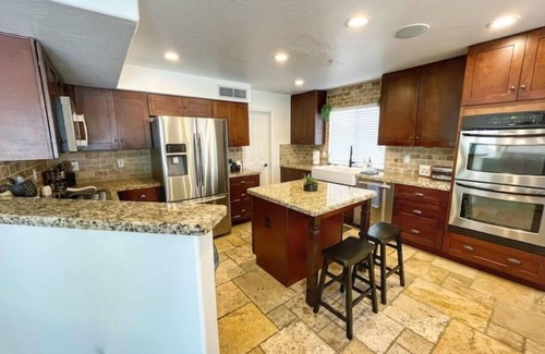 Pinnacle Reserve Casa | Pool, Hot Tub, Golf, Tiki Hut, Billiards +more! New Listing w/ Discounted Price!