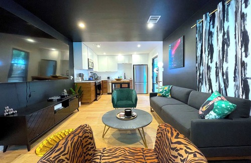 MLK Casa | Pool + Hot Tub + 7BR 6th Street - 6 min Drive
