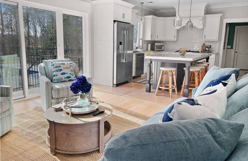 West Dennis Casa | Pool Hot Tub Near Beach Fire Pit 2 King Primary Bedrooms Shark Lookout
