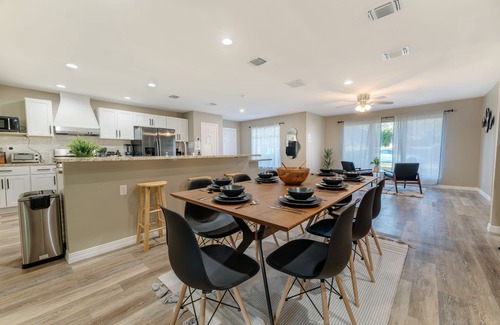 North Shearer Hills Casa | Pool/Hot Tub, Pickleball, Basketball, Putting Green, Xbox, and Game Room!