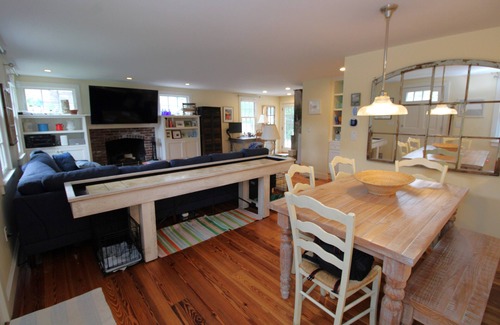 Brewster Casa | Pool, Hot Tub Serene Private Back Yard 1/4 Mile to Ellis Landing Beach (2387)