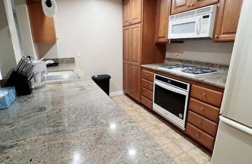 Chino Casa | Pool House Near Medical Center Downtown Long Stay