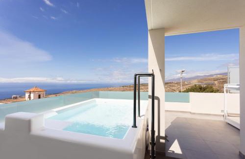Adeje Casa | Pool Jacuzzi Home of Tulio