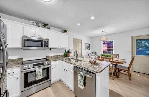 Murfreesboro Casa | Pool, King size bed, quiet cul-de-sac. Welcome home!