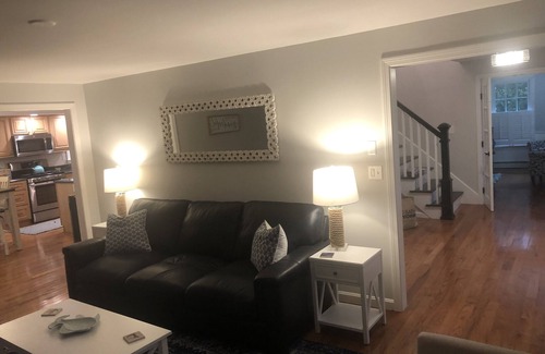 Sandwich Casa | POOL, LARGE NEWLY RENOVATED: 4+ Bedroom, lots of room