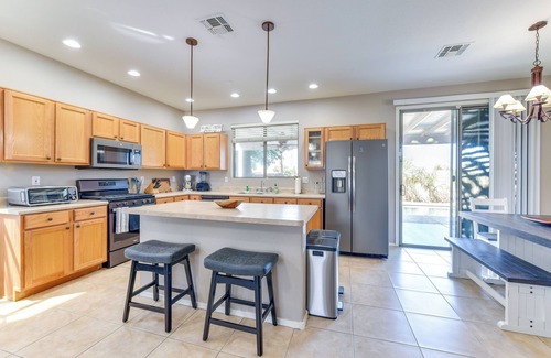 San Tan Valley Casa | San Tan Valley Escape w/ Pool, Patio & Grill!