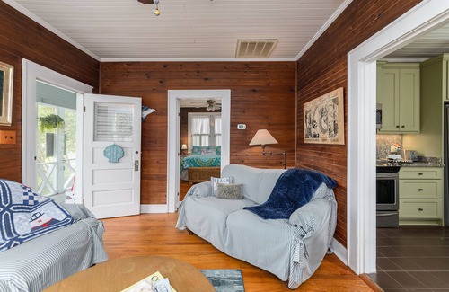 Tybee Island Cabaña | POOL! Pet-Friendly! Ground Level